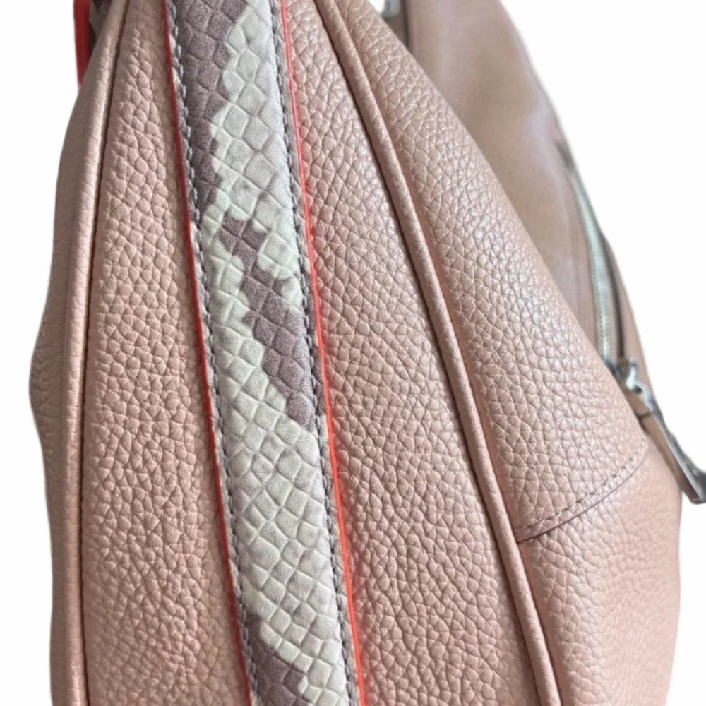 Coach East/West Harley Hobo | EUC